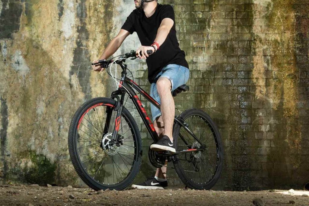Rider on a Huffy Extent mountain bike